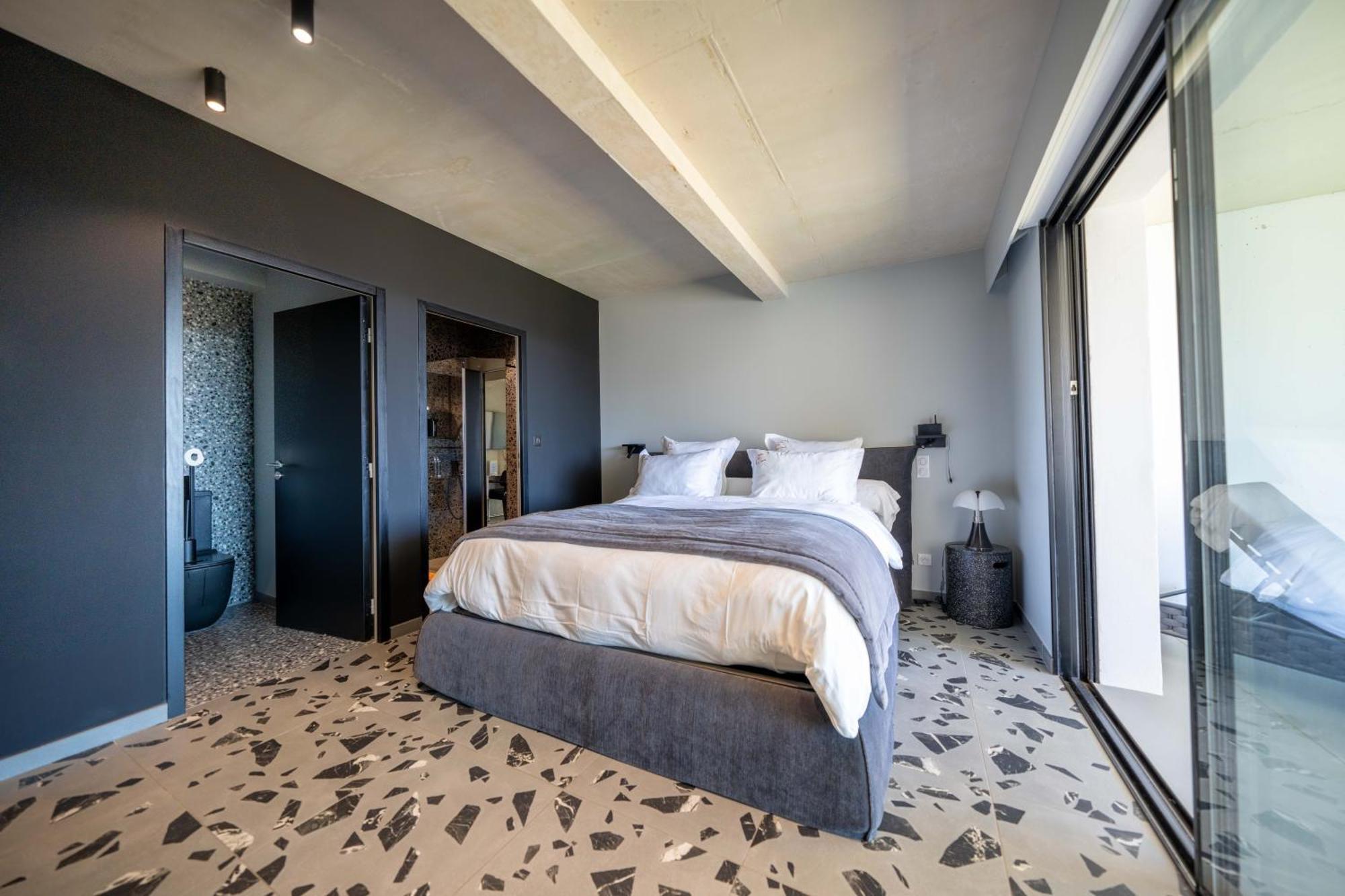 Suite 28 Treilles Экстерьер фото